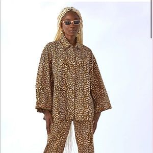 Leopard Big a blouse by YEVU in XL